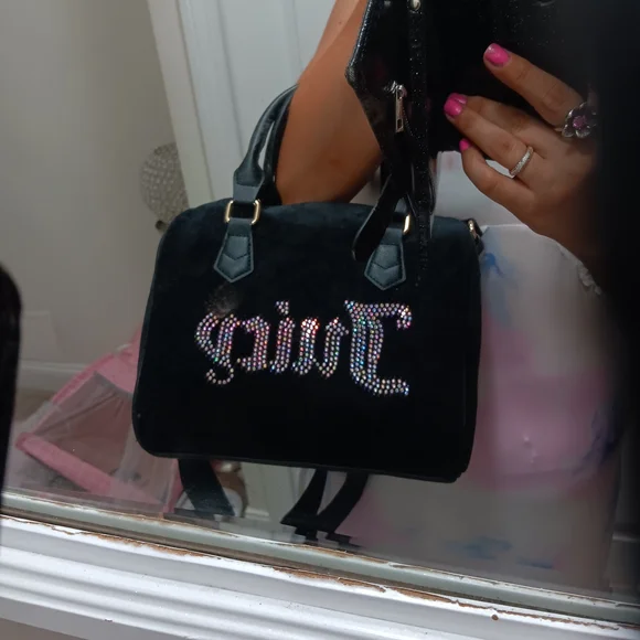 **NEW** Juicy Couture BLING Black Shoulder Bag with Ajustable Strap 💎💎🖤🖤 - Picture 3 of 9